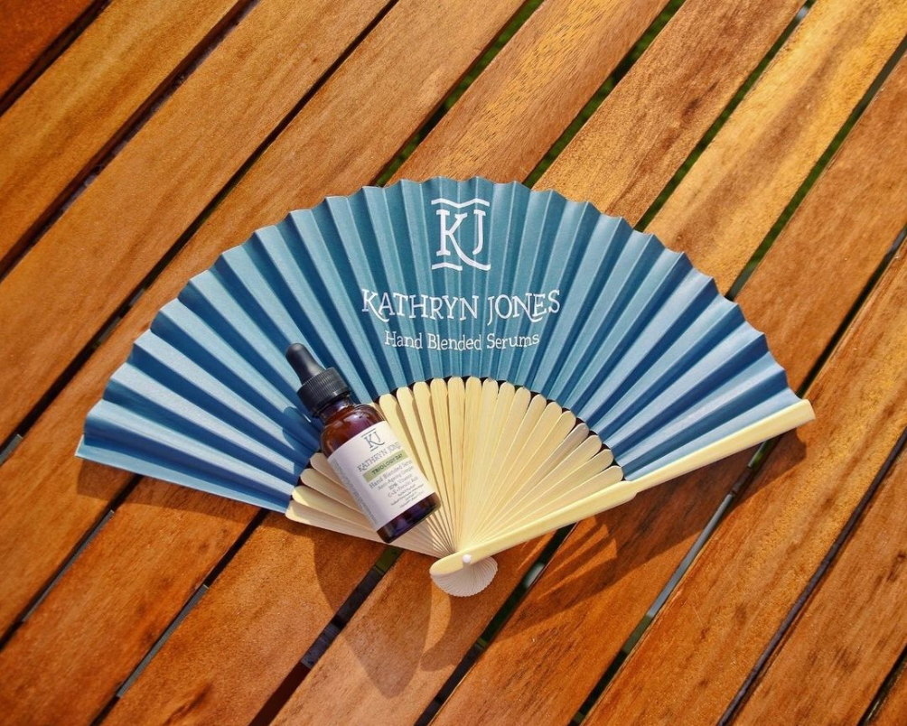 Stylish collapsible hand fan, made with Bamboo & Recycled Paper. Best for Speeding up Serum Application. Made in Dubai, UAE